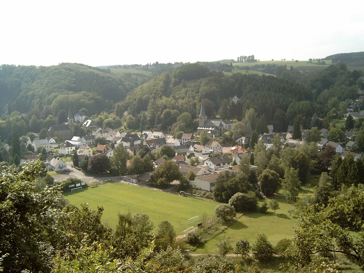 An image depicting the trail Herchen to Eutscheid Walk via River Sieg and its surrounding area.