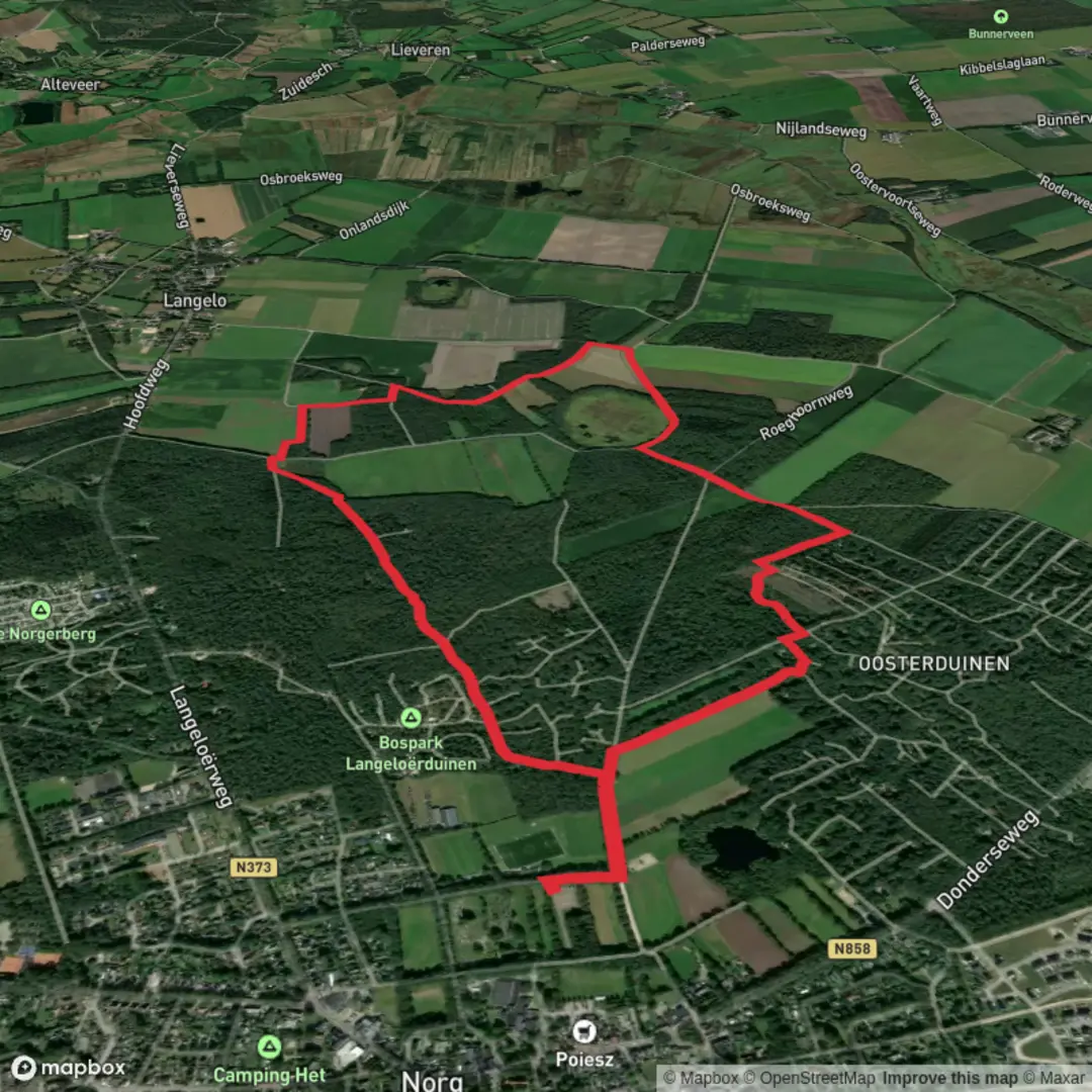 An image depicting the trail Achter Het Hout and Schilen Veen via Voorste Weg and its surrounding area.