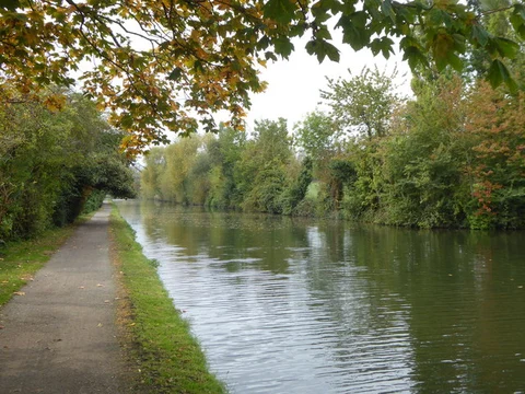 An image depicting the trail Grand Union Canal - Paddington Branch and its surrounding area.
