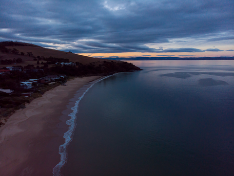 Clarence Coastal Trail – Cremorne to Mays Beach