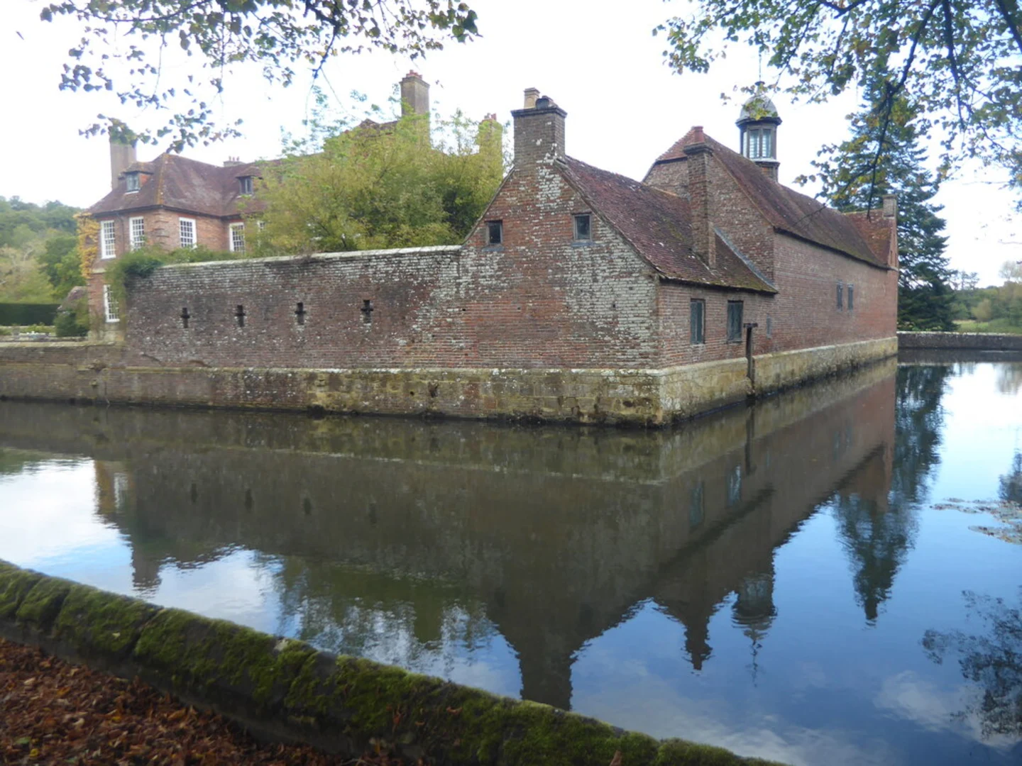 An image depicting the trail Groombridge Place Loop - Tunbridge Wells and its surrounding area.