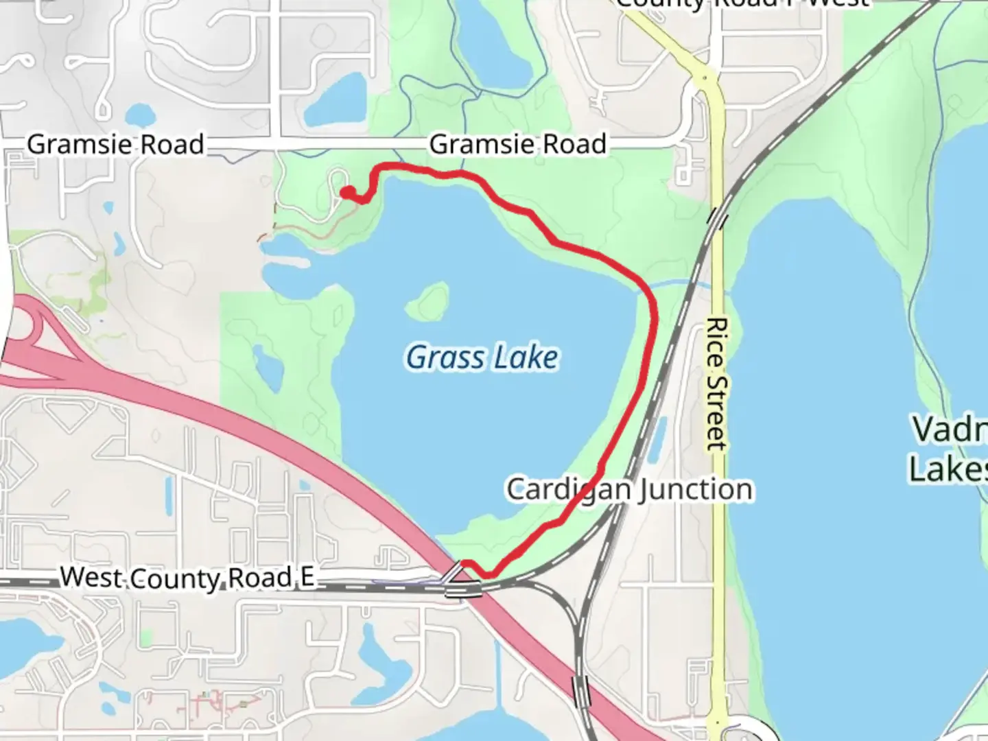 An image depicting the trail Grass Lake East Shore Walk and its surrounding area.