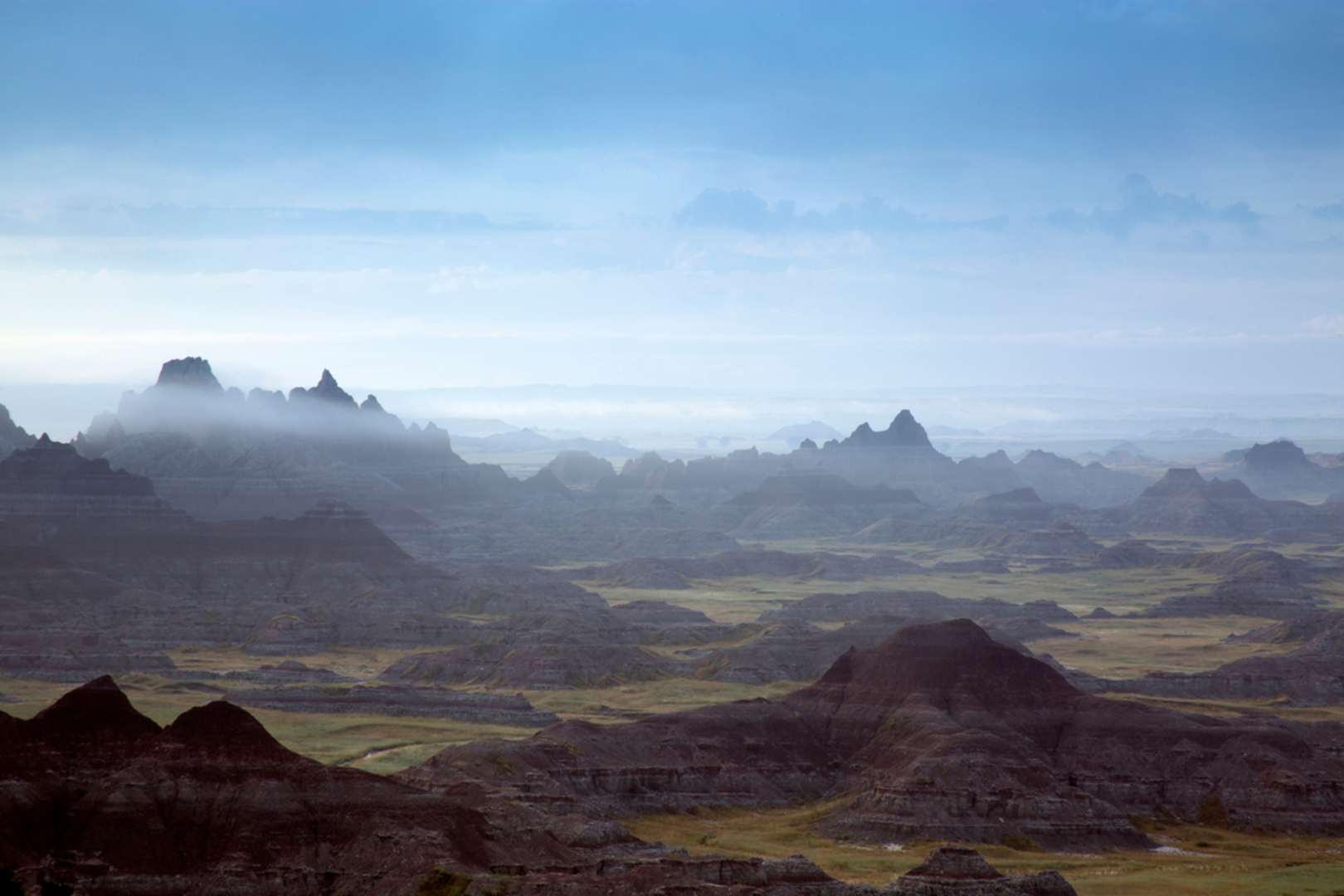 An image depicting the trail Cliff Shelf Trail and its surrounding area.