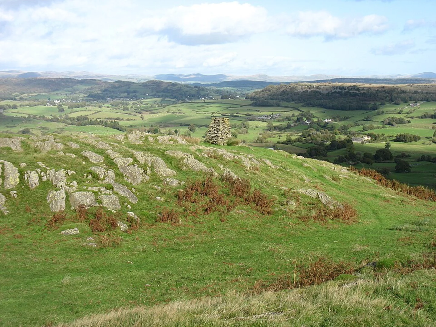 An image depicting the trail Cartmel Fell Loop and its surrounding area.