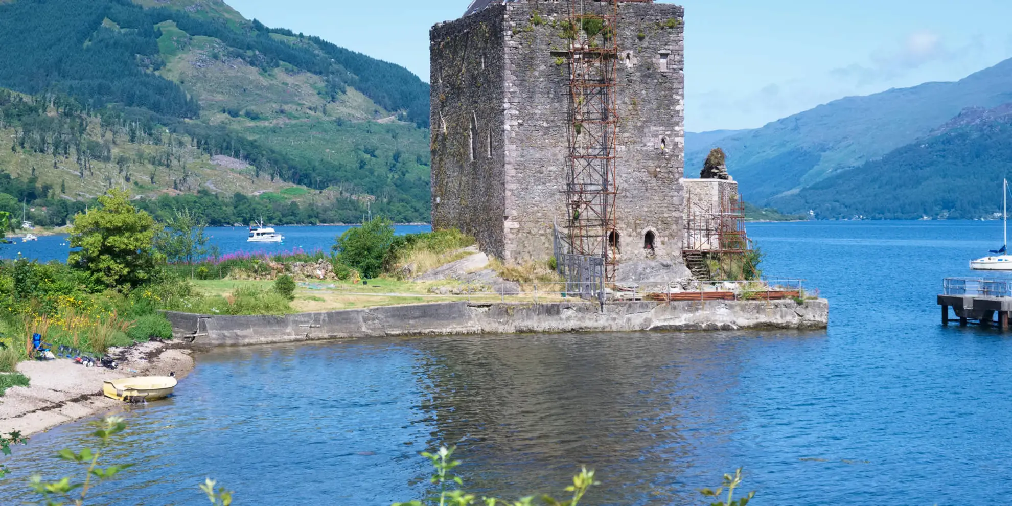 An image depicting the trail Glen Donich Loop from Lochgoilhead and its surrounding area.