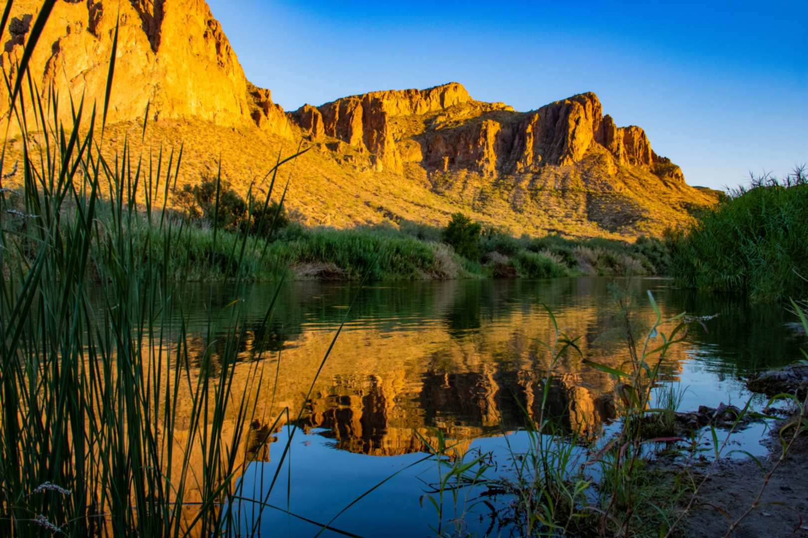 An image depicting the trail Salt River Trail and its surrounding area.