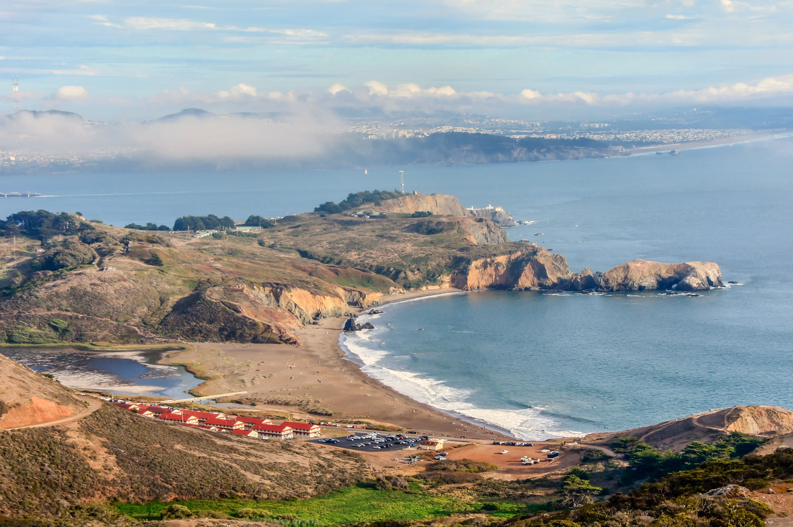 An image depicting the trail Bobcat, Rodeo Lagoon and Coastal Loop Trail and its surrounding area.