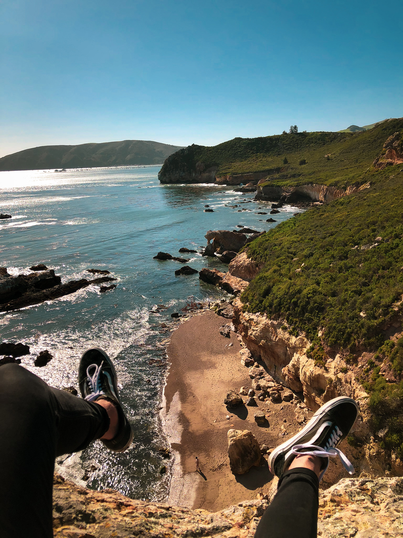 An image depicting the trail Ontario Ridge Trail and its surrounding area.