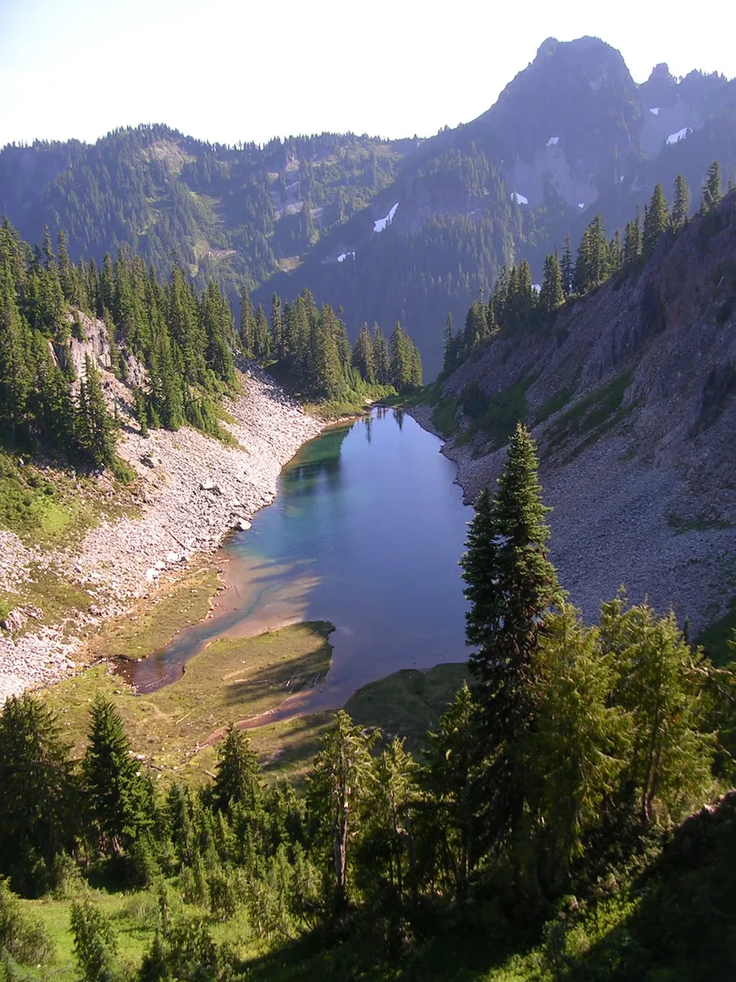 An image depicting the trail Cliff Lake and Campbell Lake via Shackleford Trail and its surrounding area.