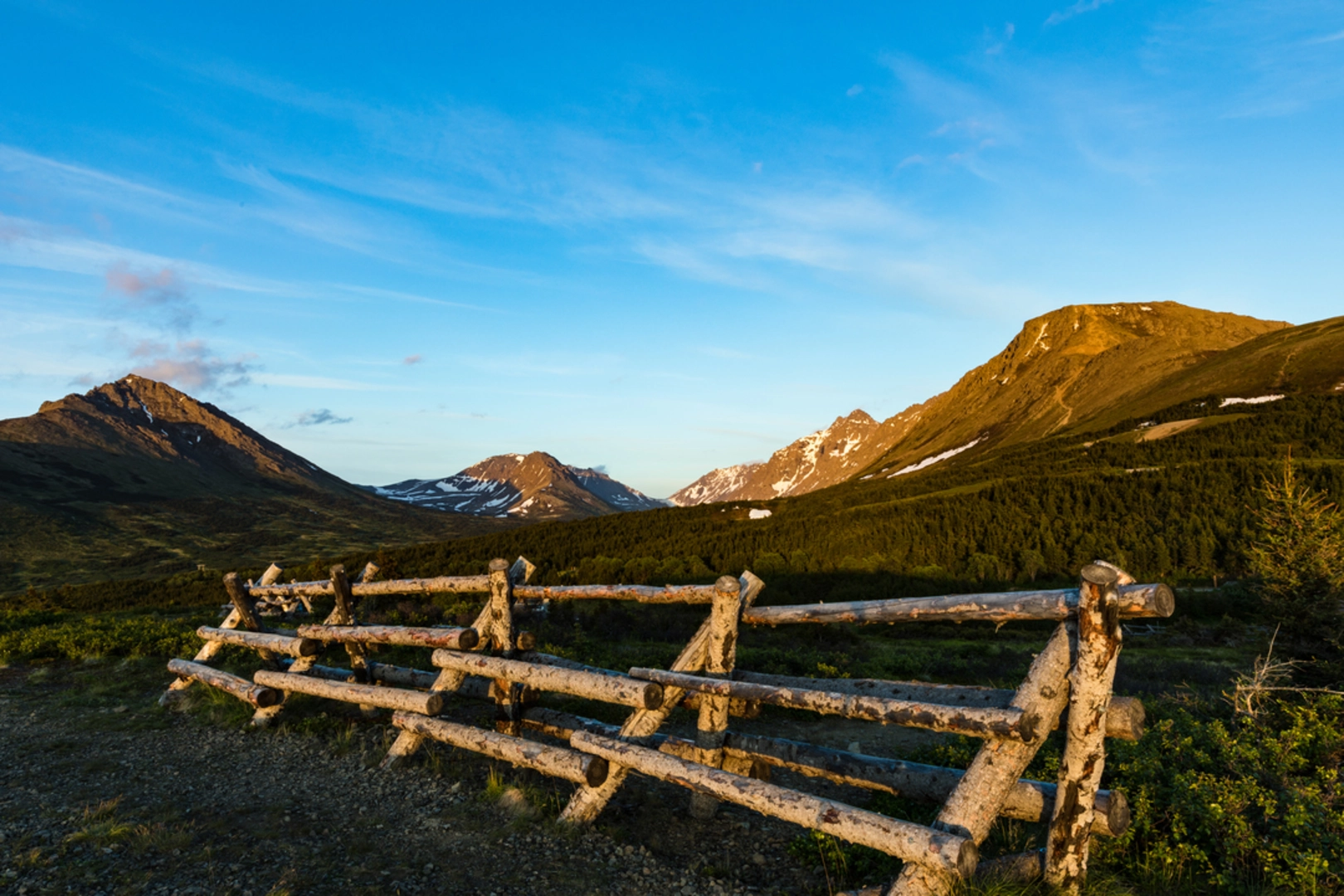 An image depicting the trail Indian Cliffs Trail and its surrounding area.