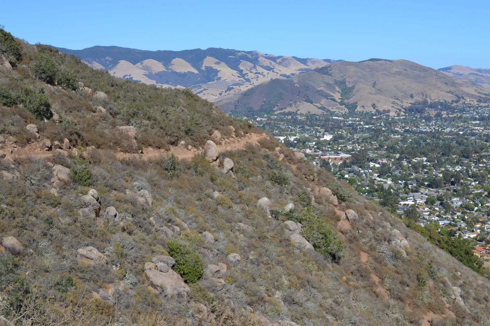 An image depicting the trail Bishop Peak Trail and its surrounding area.