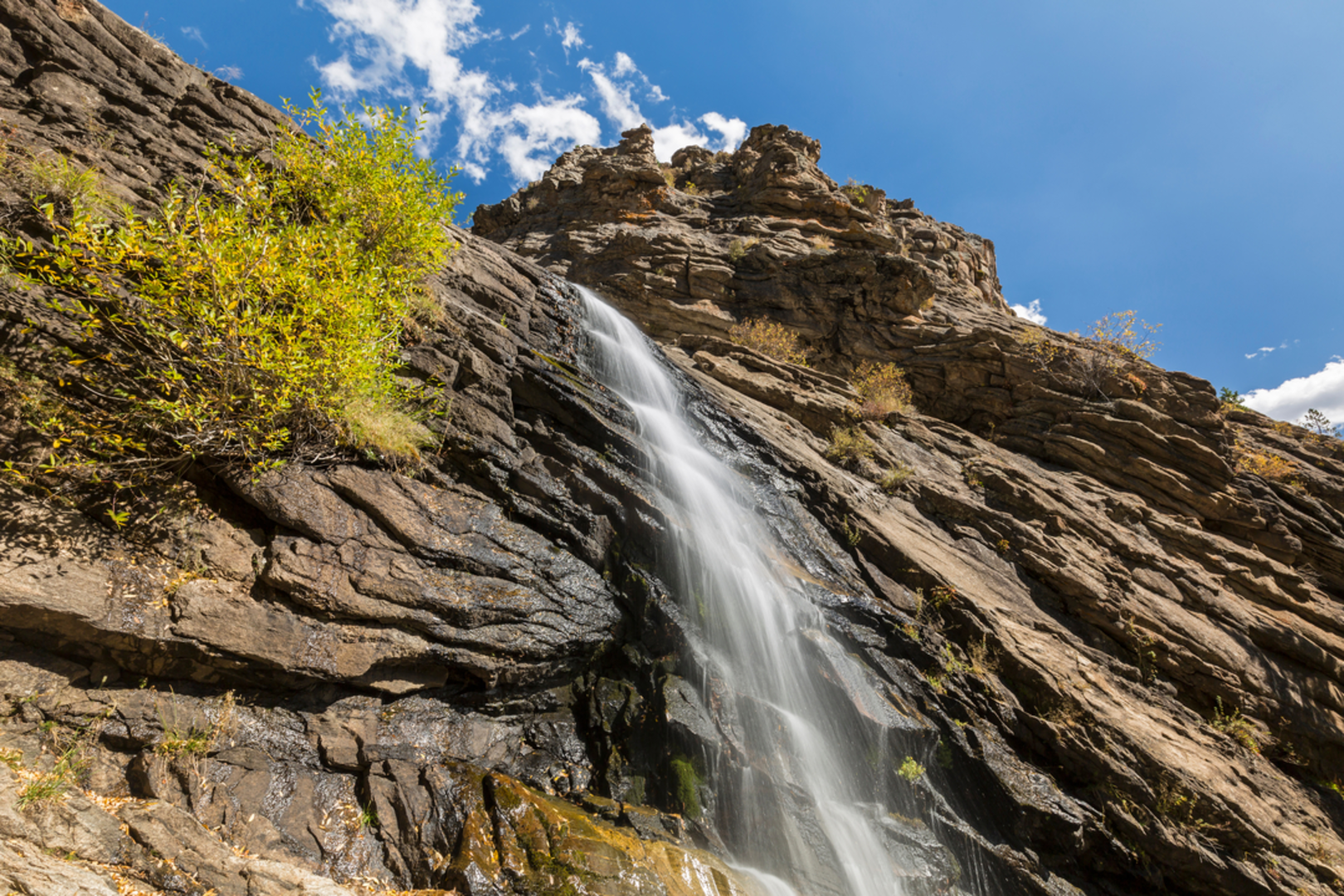 An image depicting the trail Bridal Veil Falls Trail and its surrounding area.