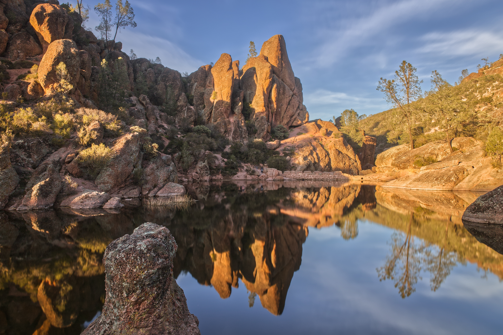An image depicting the trail High Peaks Trail, Condor Gulch Trail and Old Pinnacles Trail Loop and its surrounding area.