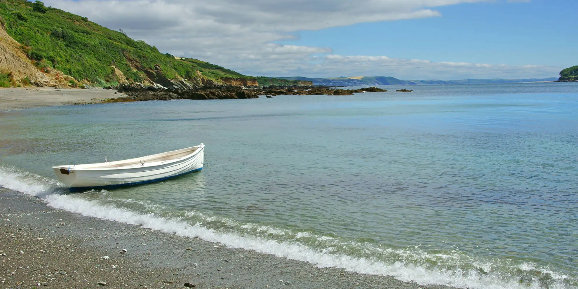 An image depicting the trail Killigarth to Looe Walk and its surrounding area.