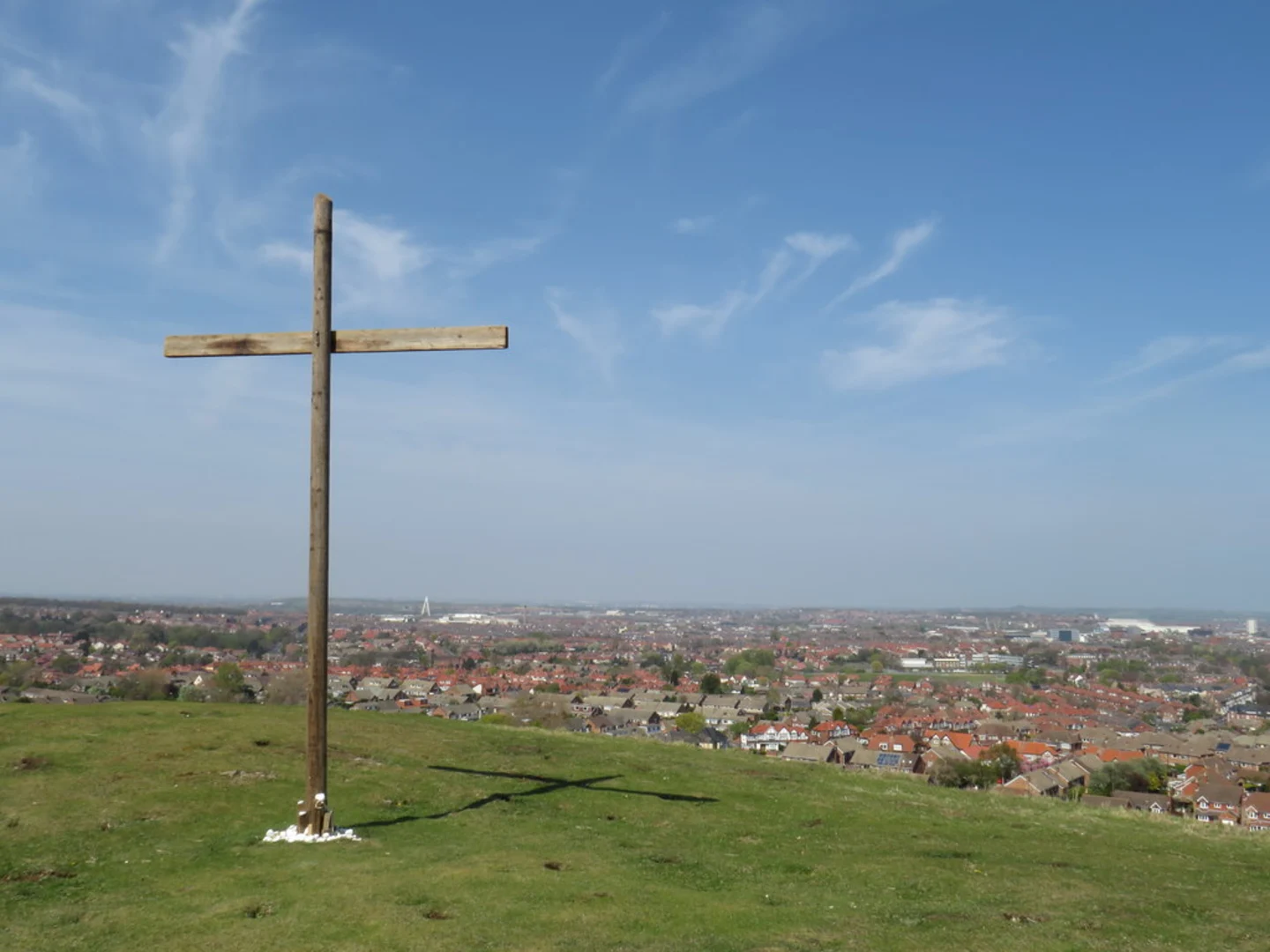 An image depicting the trail Tunstall Hills Local Nature Reserve Loop and its surrounding area.