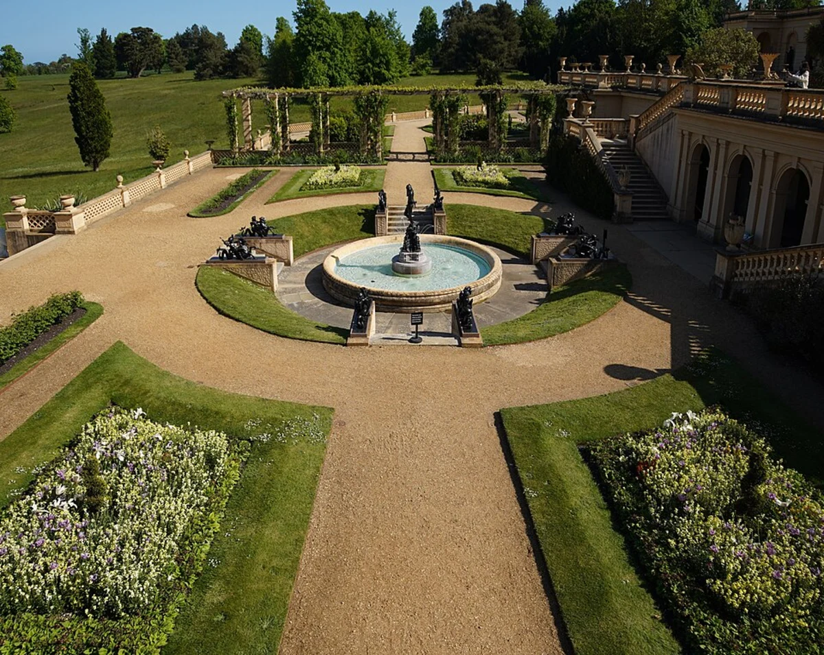 Osborne House and Wood Loop