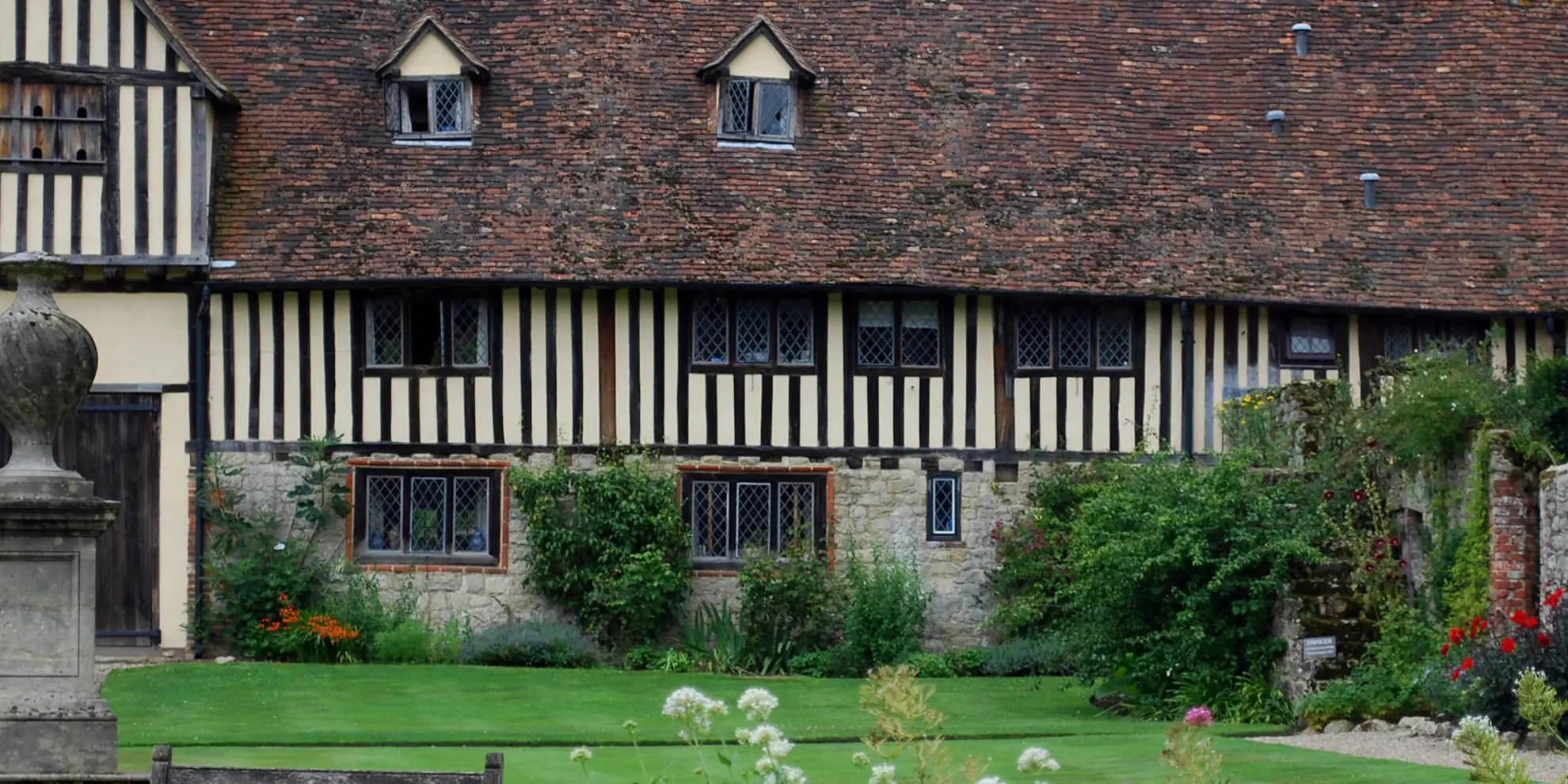 An image depicting the trail Shipbourne - Ightham Mote - Stone Street and Godden Green and its surrounding area.