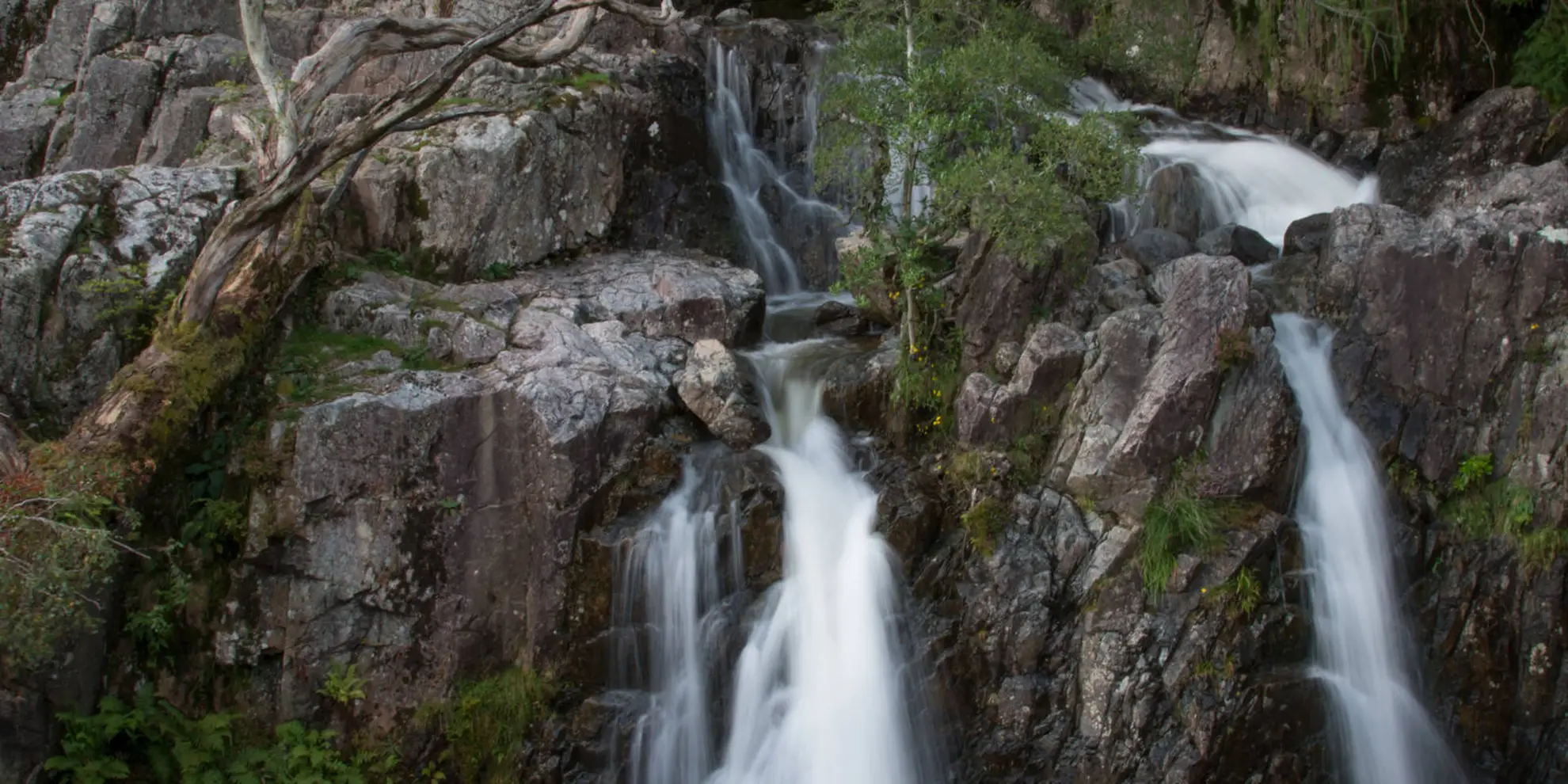 An image depicting the trail Loft Crag and Pike o'Stickle via Cumbria Way and its surrounding area.