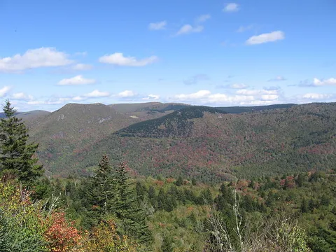 An image depicting the trail Mount Hardy via Green Mountain Trail and its surrounding area.
