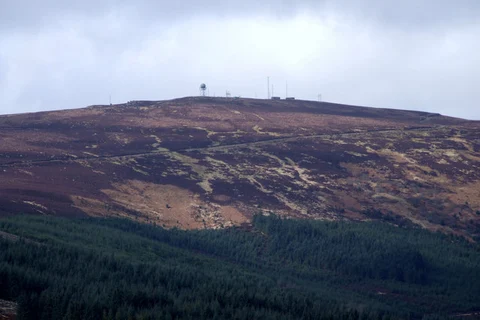 An image depicting the trail Deadwater Fell and its surrounding area.