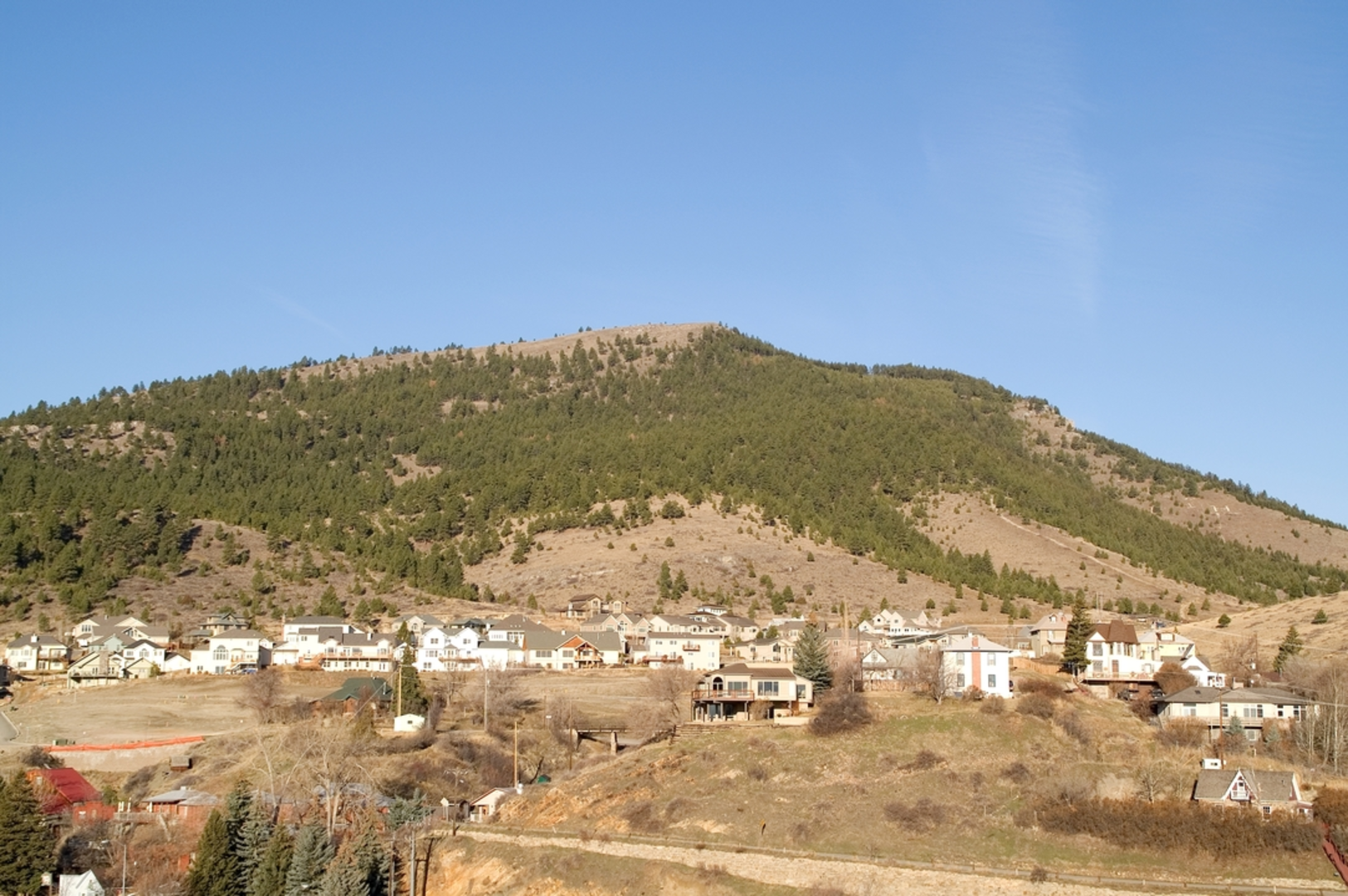 An image depicting the trail Wakina Sky Trail and its surrounding area.