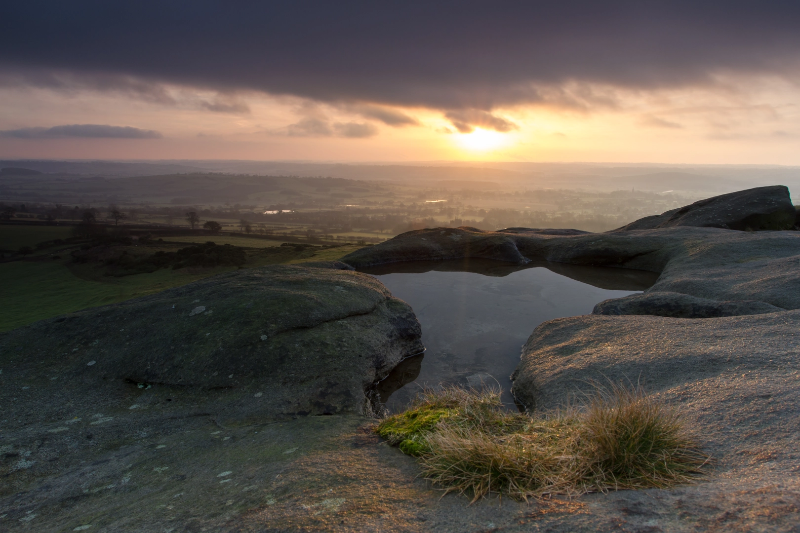 An image depicting the trail Almscliffe from Otley and its surrounding area.