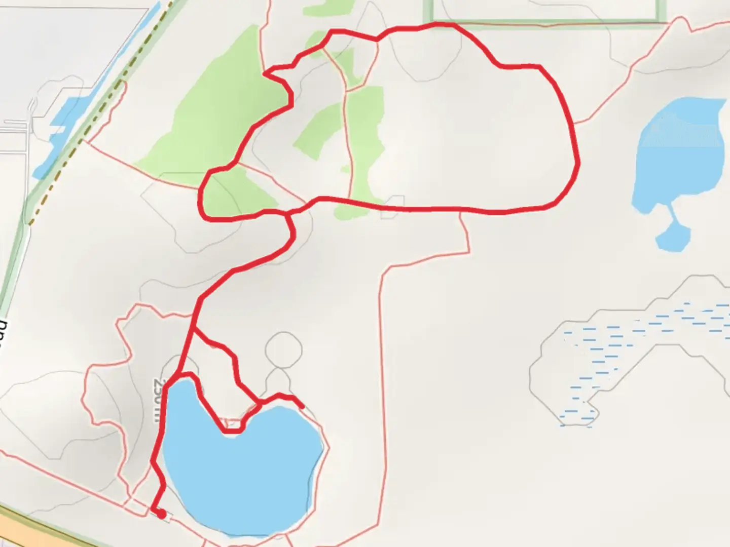 An image depicting the trail Beverly Lake Loop and its surrounding area.