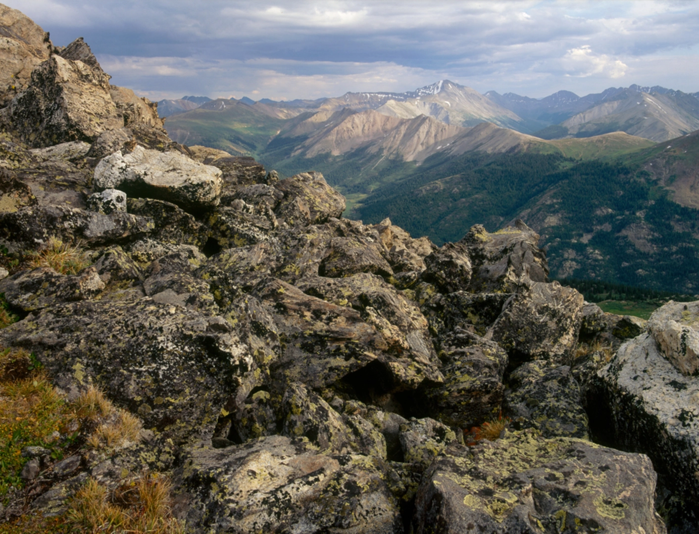 An image depicting the trail Lost Man Trail and its surrounding area.