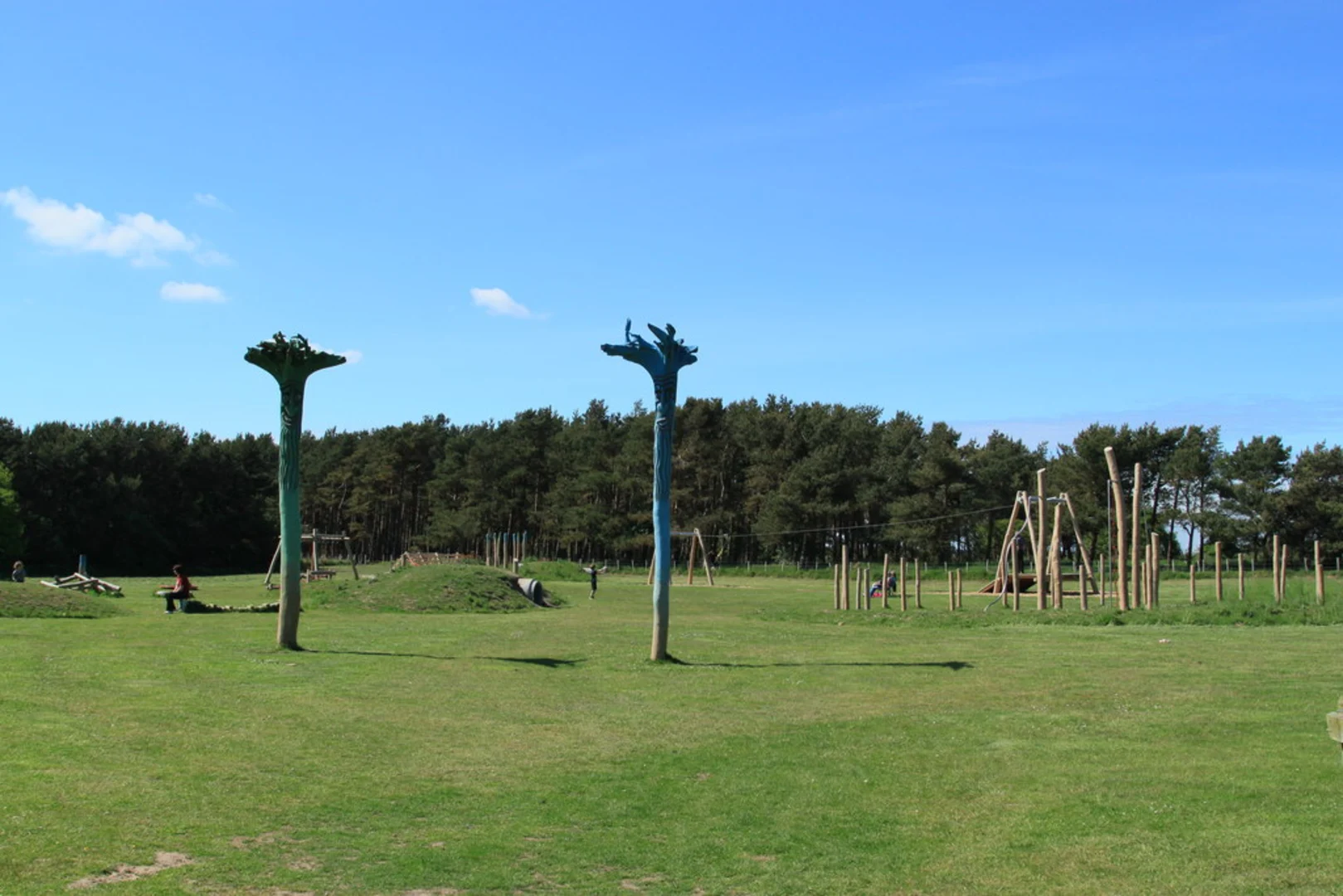 An image depicting the trail John Muir Country Park Loop and its surrounding area.