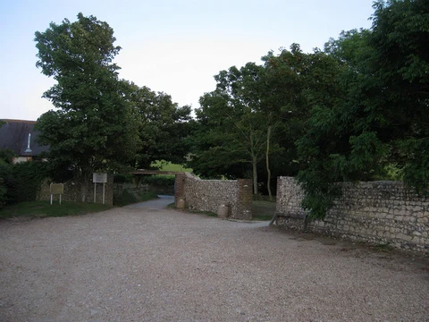 An image depicting the trail Milton Street to Alfriston Loop and its surrounding area.