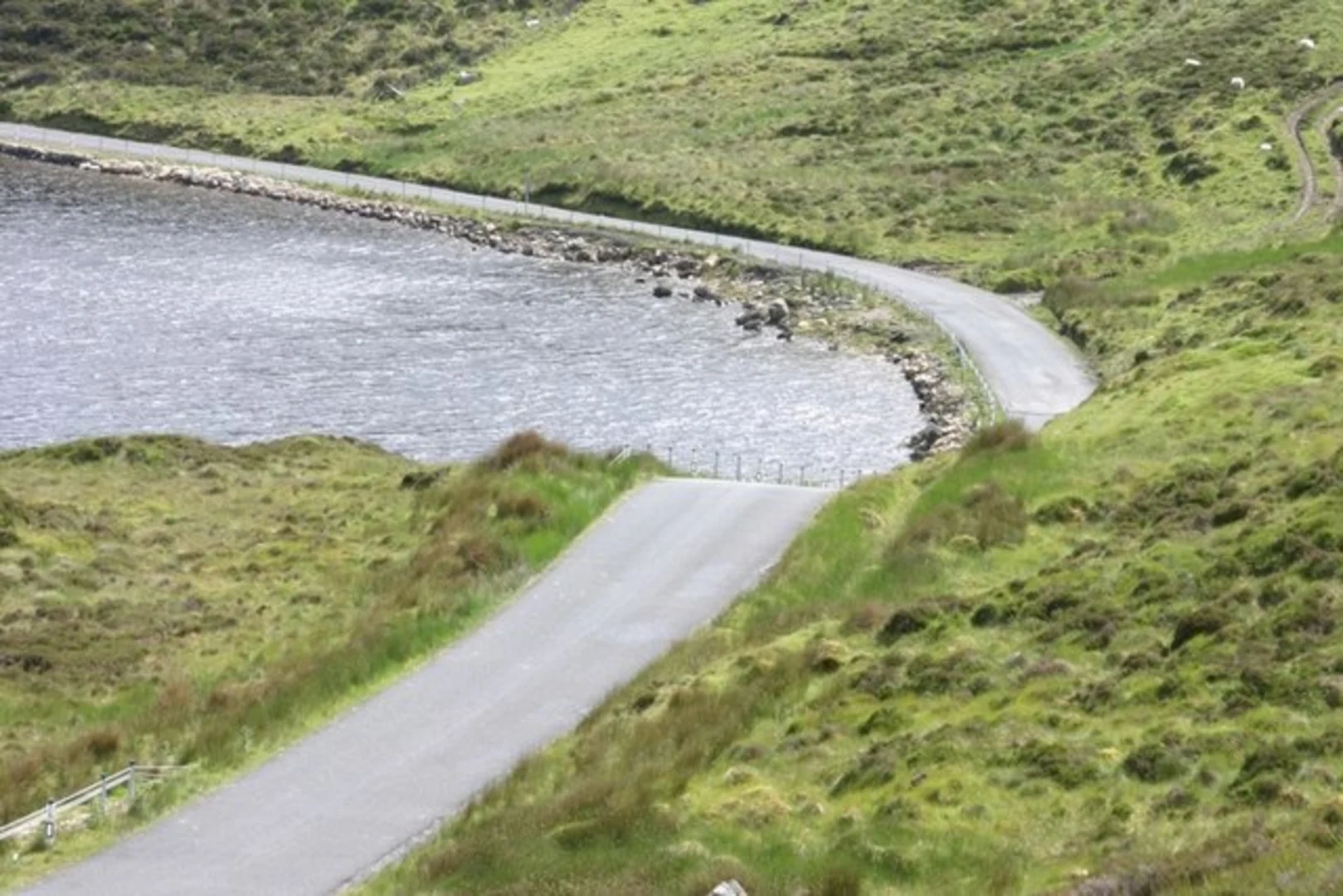 An image depicting the trail Lough Salt and Lough Reelan Loop and its surrounding area.