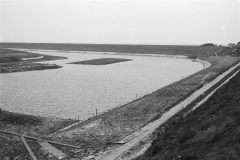 Zijpe to Ouwerkerk via Beijeren Polder and Watersnood Museum