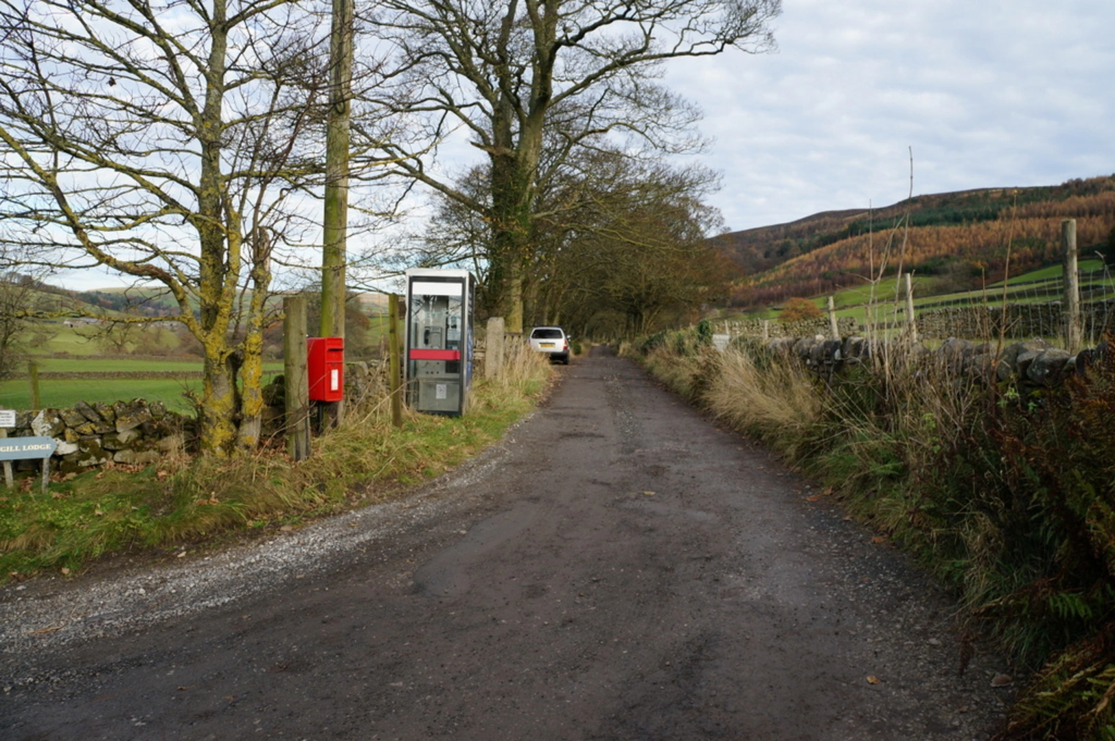 An image depicting the trail Sedbergh Park Walk and its surrounding area.