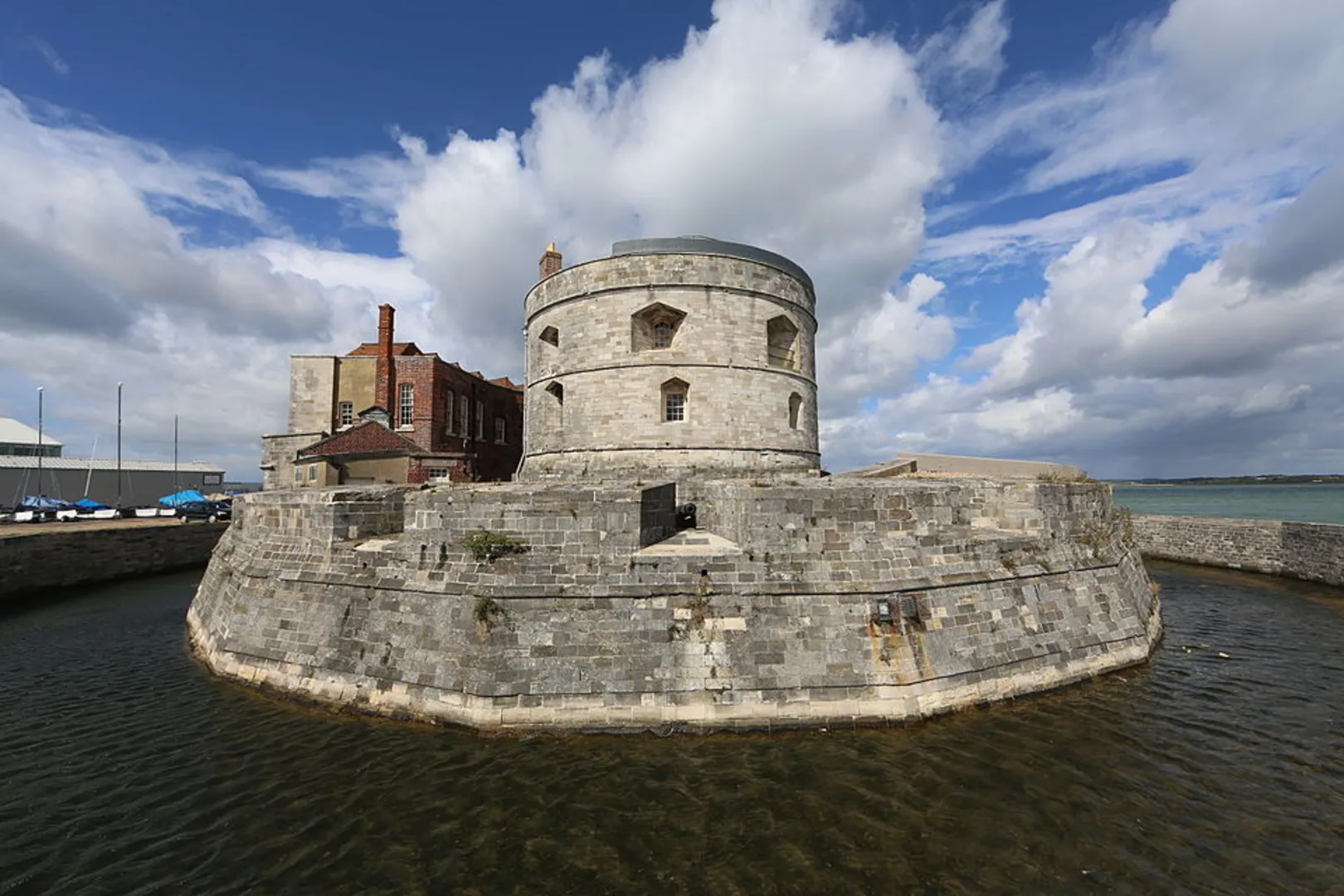An image depicting the trail Calshot Beach and Calshot Castle and its surrounding area.