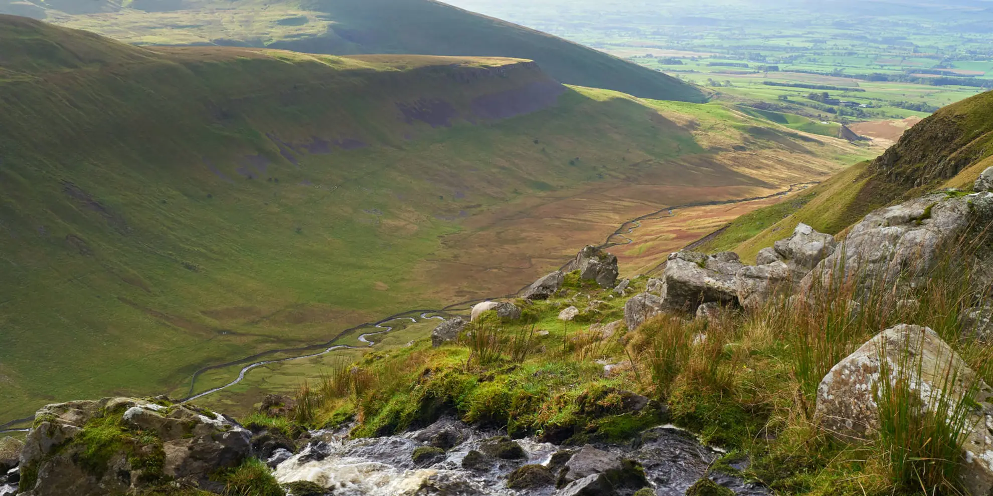 An image depicting the trail Knock Fell and High Cup Nick from Dufton and its surrounding area.