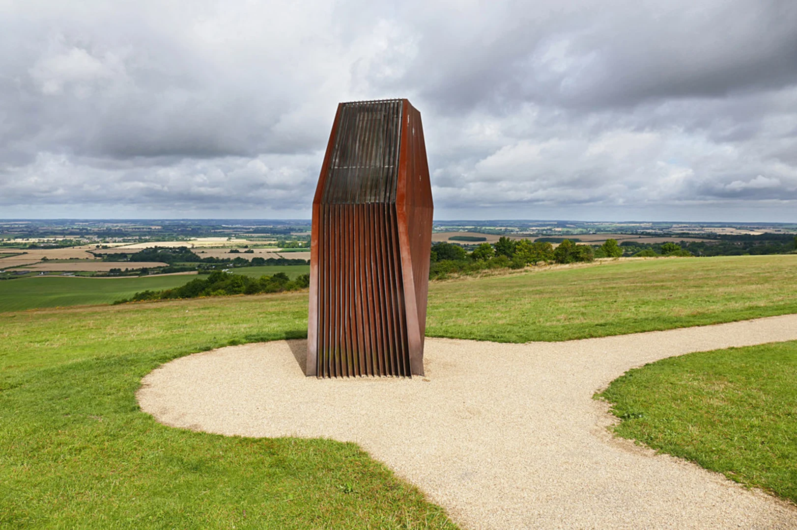 An image depicting the trail Dunstable Downs and Whipsnade Heath Loop and its surrounding area.