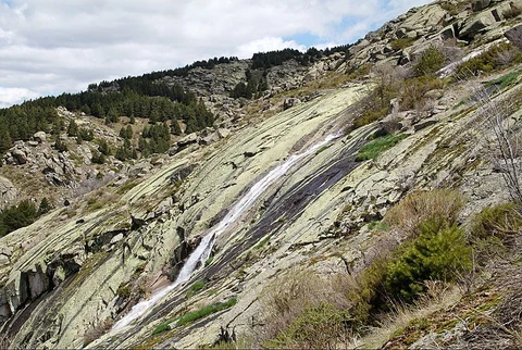 An image depicting the trail Chorro Grande Trail and its surrounding area.