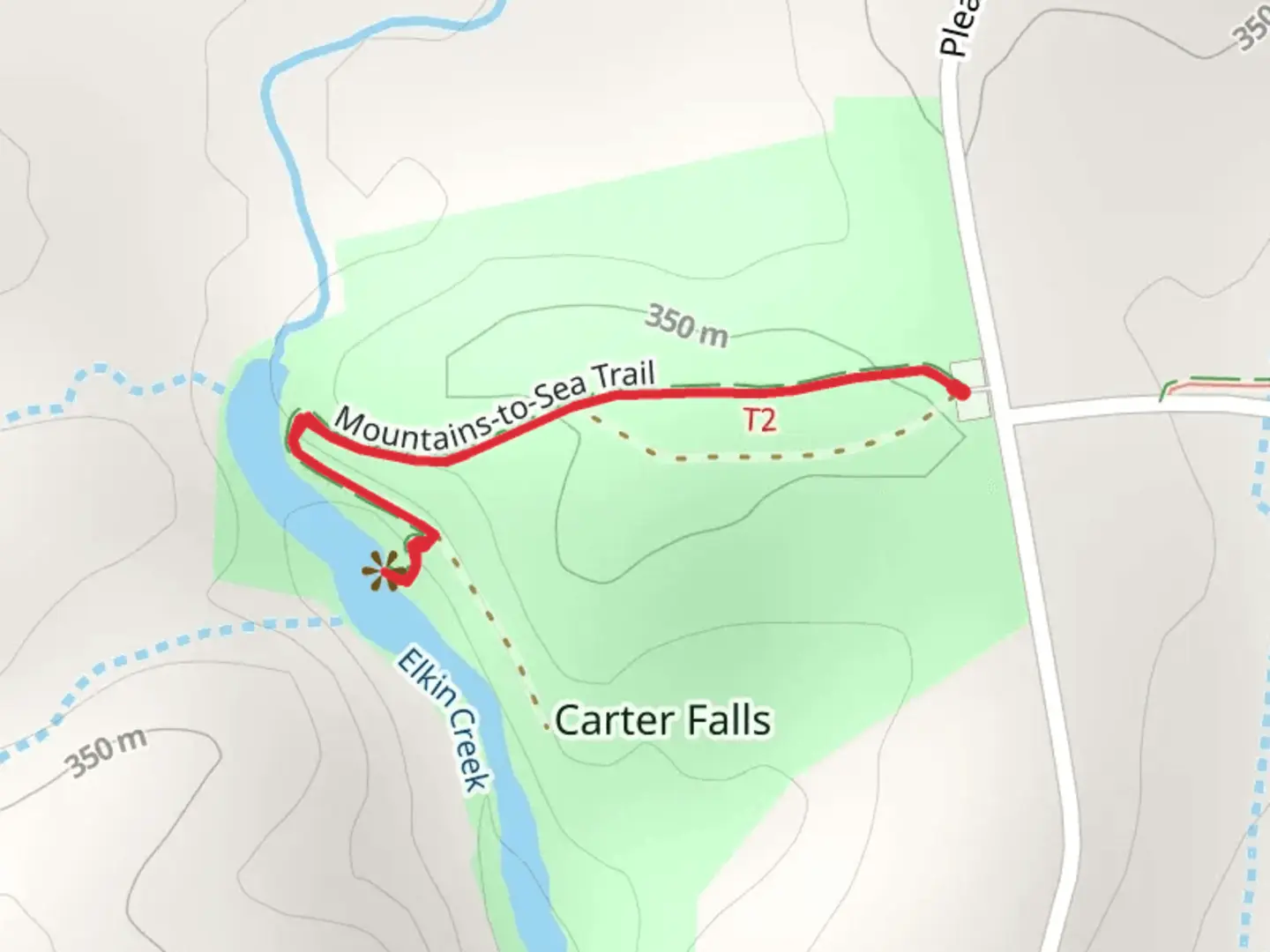 An image depicting the trail Carter Falls and its surrounding area.