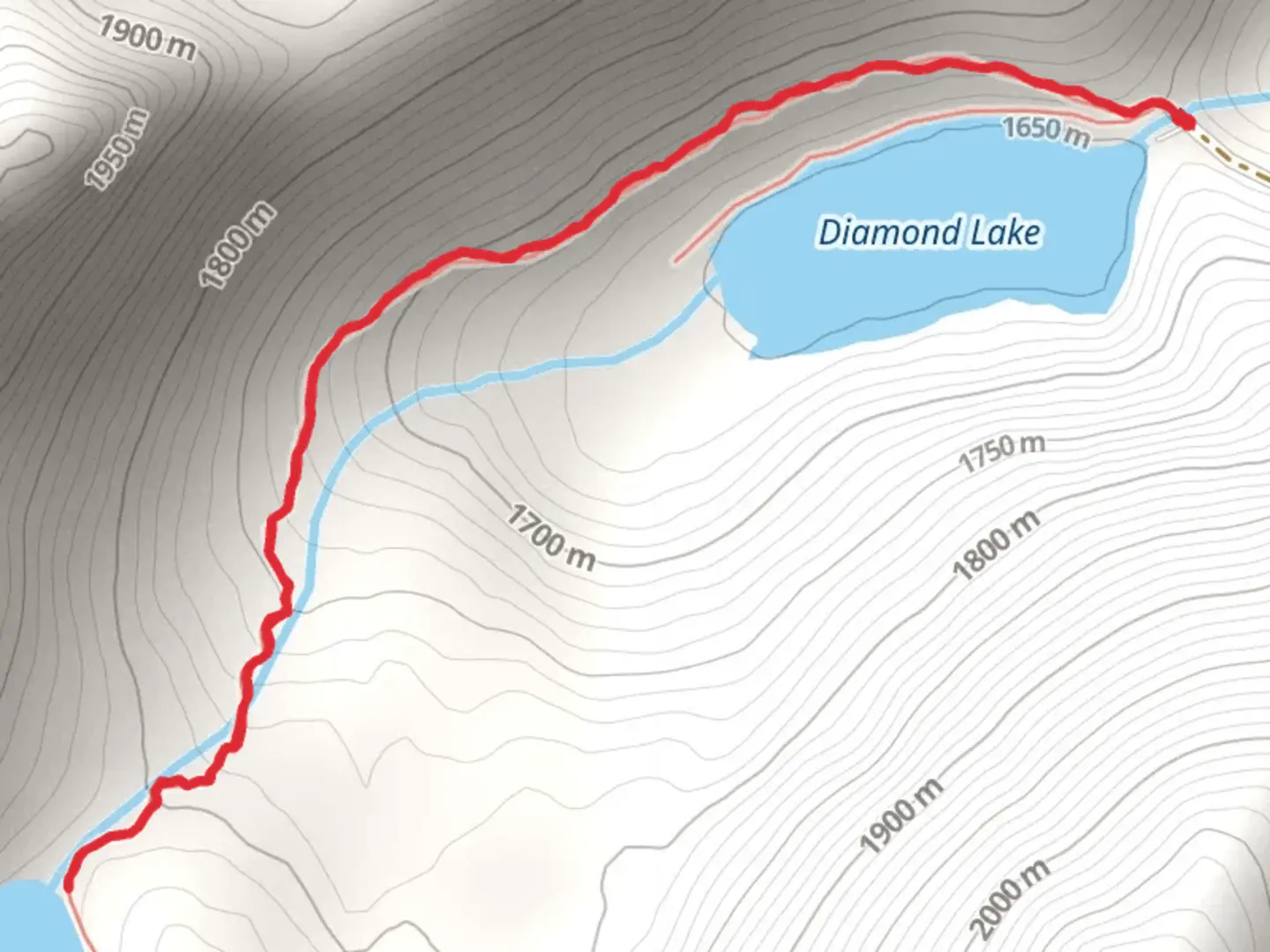 An image depicting the trail Diamond Lake and Cliff Lake Trail and its surrounding area.