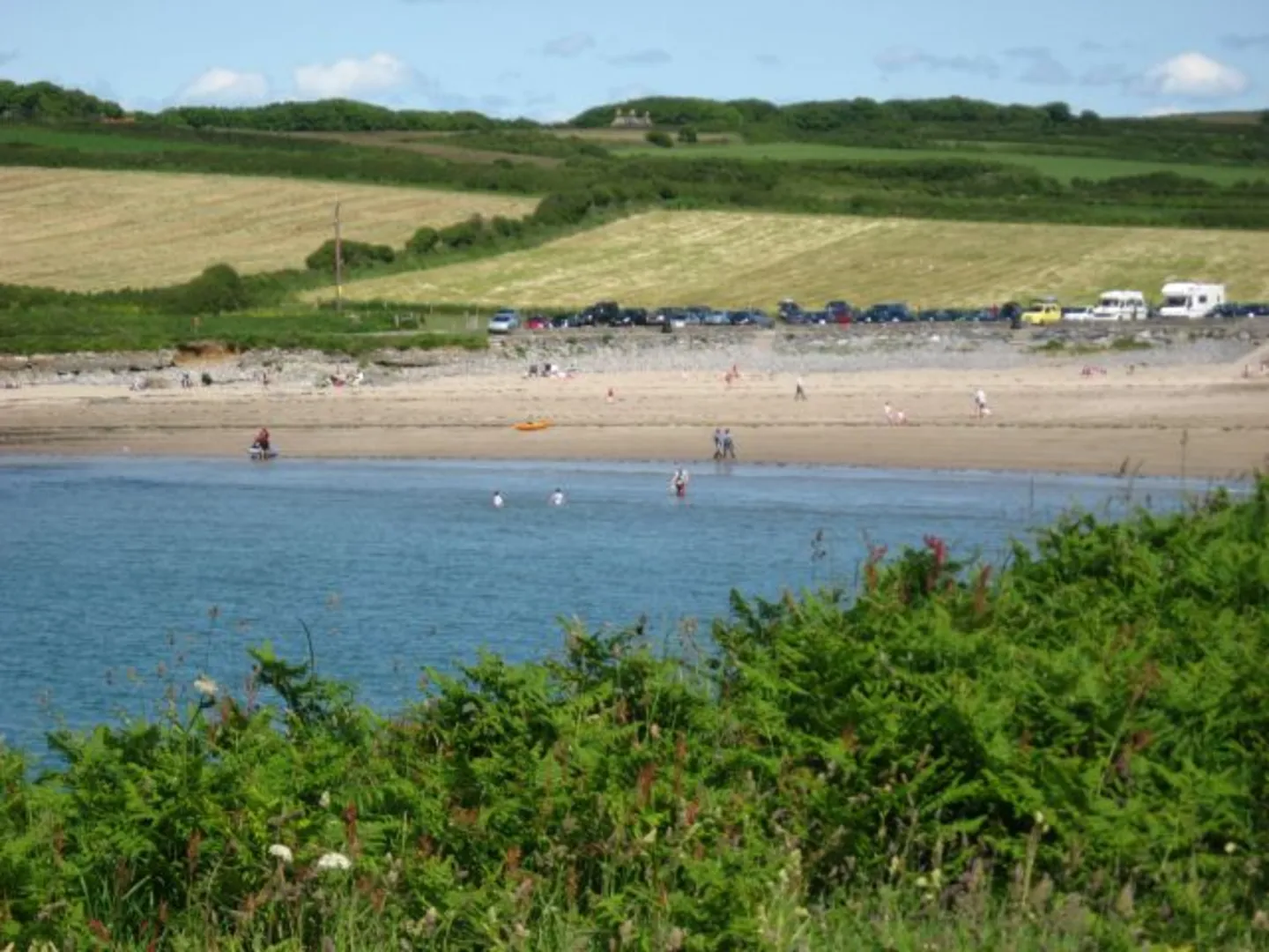 An image depicting the trail Angle Trail and its surrounding area.