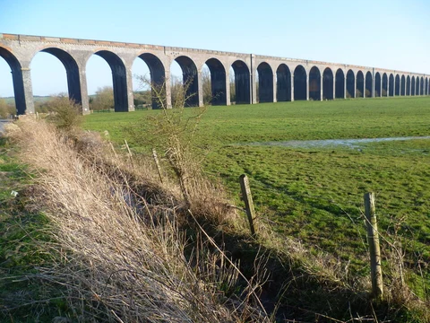 An image depicting the trail Harringworth Welland Viaduct and its surrounding area.
