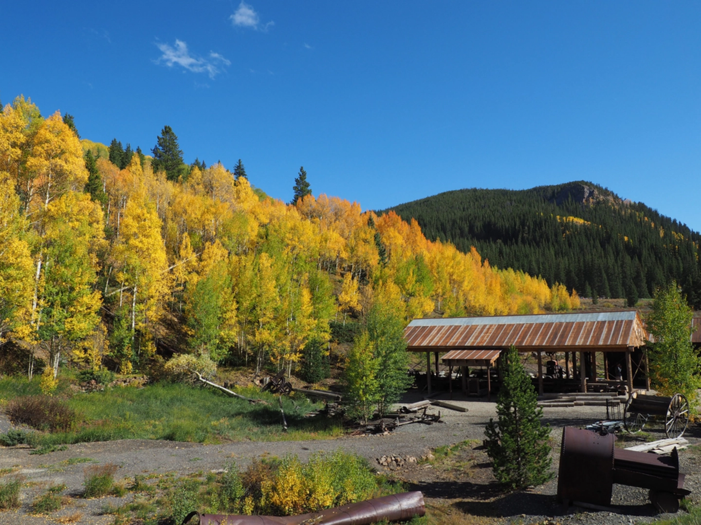 An image depicting the trail Aspen Alley Trail and its surrounding area.
