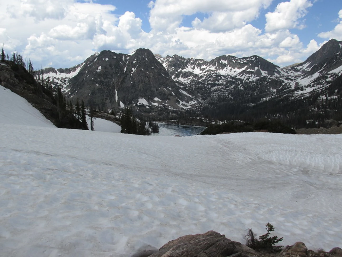 An image depicting the trail Gilpin Lake via Gilpin Creek and its surrounding area.