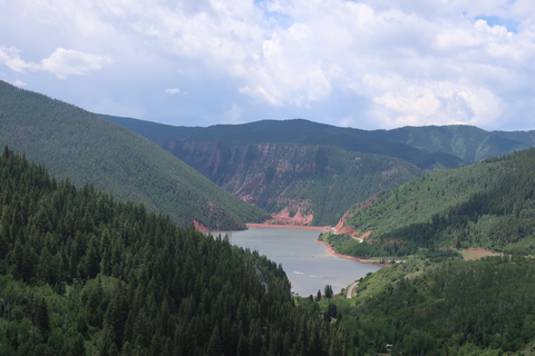 An image depicting the trail Arbaney - Kittle Trail and its surrounding area.