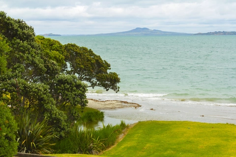 Te Puru Park Loop to Omana Beach
