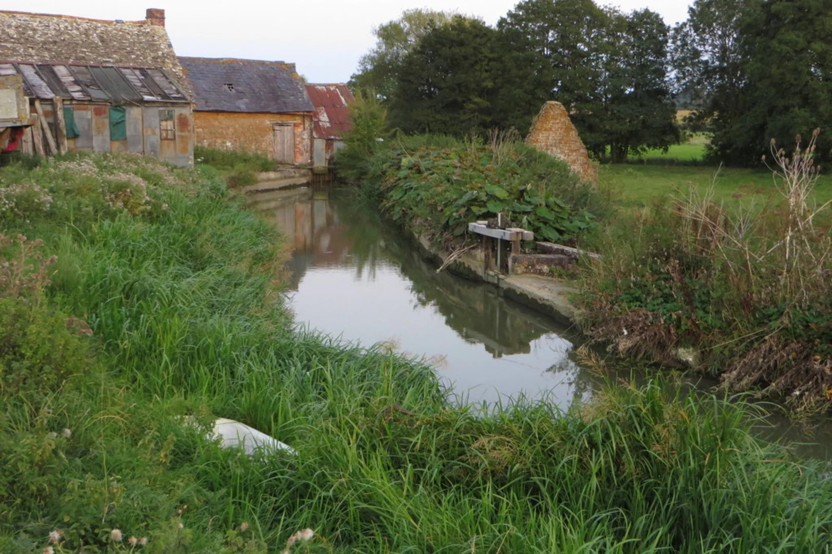An image depicting the trail Burford to Great Barrington Loop and its surrounding area.