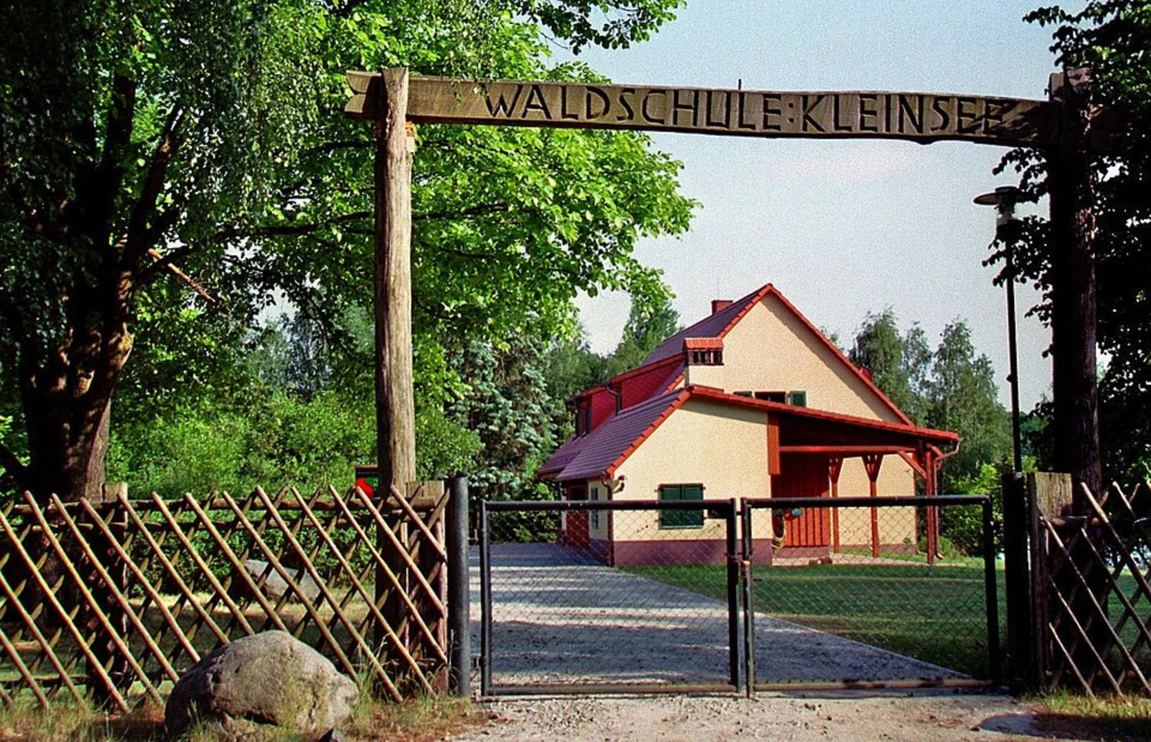 An image depicting the trail Birkenwerder to Zühlsdorf via Libelle and its surrounding area.