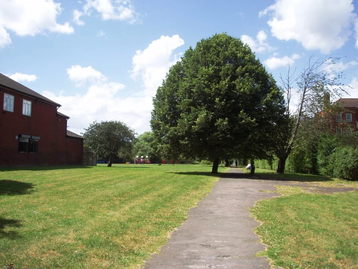 An image depicting the trail Beckenham Place Park and its surrounding area.