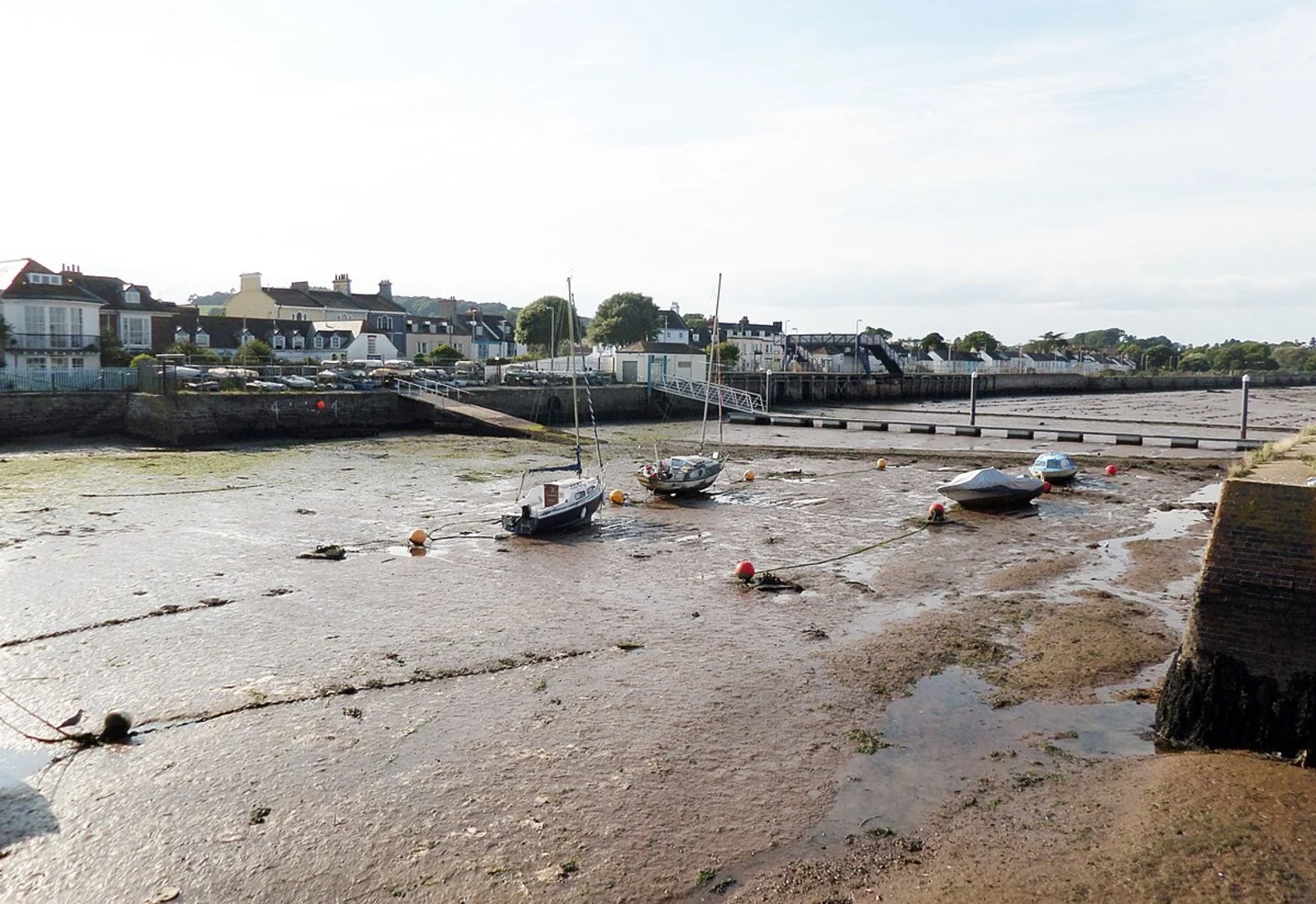 An image depicting the trail Kenton Starcross Circular and Exe Valley Trail and its surrounding area.