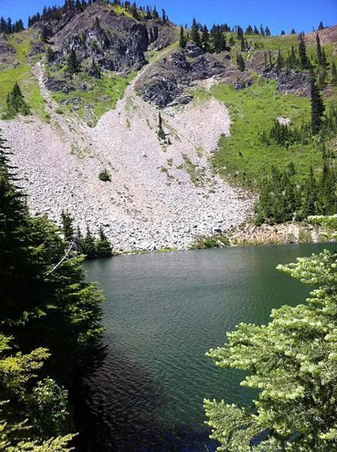An image depicting the trail Lake Margaret Trail and its surrounding area.